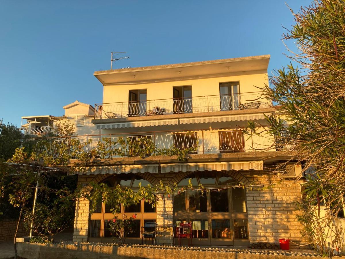 Rooms 22 - Beachfront Primošten Exteriör bild